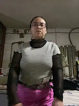 Snapshot of Lucrecia_33 chatting on 03.03.26 Lucrecia 33 online show from 03.03.26