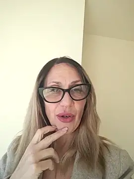 Snapshot of JasmineNoir2 chatting on 02.13.26 JasmineNoir2 online show from 02.13.26