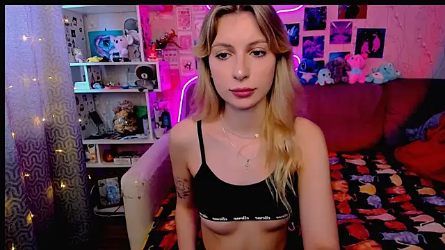 Maria Hunt online show from 01.18.25