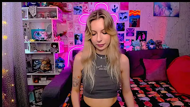Maria Hunt online show from 02.13.25