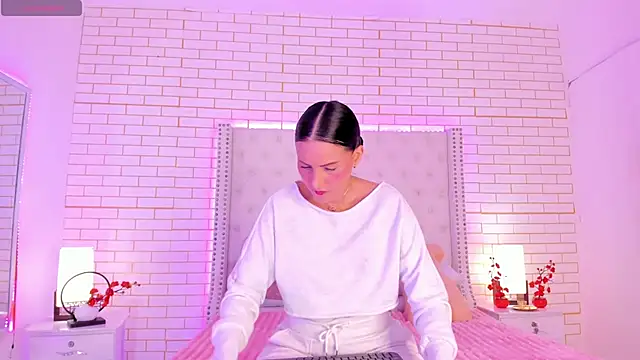 Coco Balenciaga  online show from 04.06.26