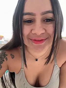 Pretty Isadora online show from 09.28.25