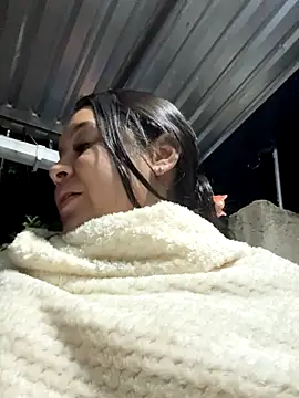 Pretty Isadora online show from 10.23.25