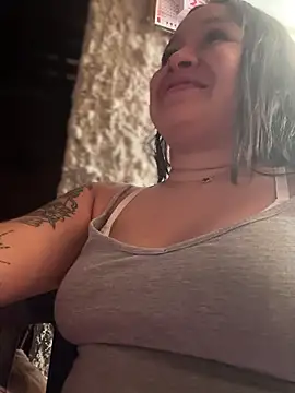 Pretty Isadora online show from 03.22.26