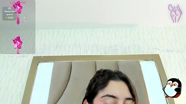 Snapshot of ThyaraJhons chatting on 01.21.25 ThyaraJhons online show from 01.21.25