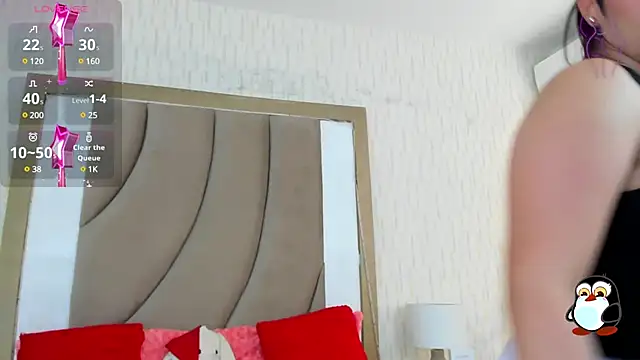 Snapshot of ThyaraJhons chatting on 01.22.25 ThyaraJhons online show from 01.22.25