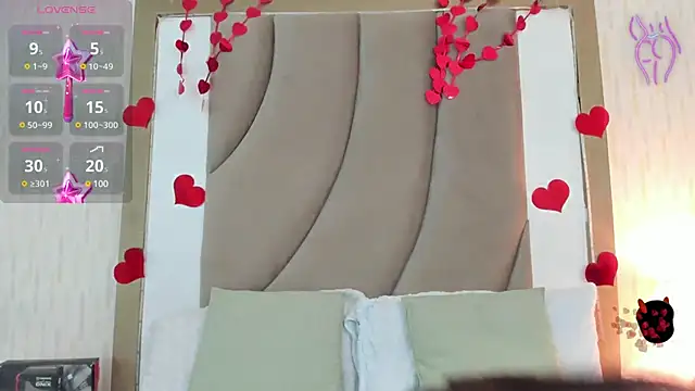 Snapshot of ThyaraJhons chatting on 02.20.25 ThyaraJhons online show from 02.20.25