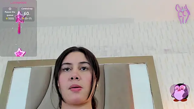 Snapshot of ThyaraJhons chatting on 02.24.25 ThyaraJhons online show from 02.24.25