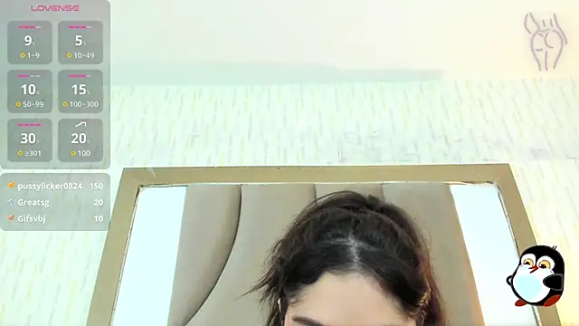 Snapshot of ThyaraJhons chatting on 03.17.25 ThyaraJhons online show from 03.17.25