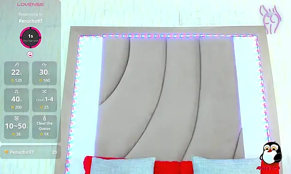 Snapshot of ThyaraJhons chatting on 09.22.25 ThyaraJhons online show from 09.22.25