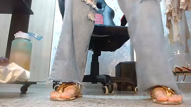 Samantabrown  online show from 12.19.25