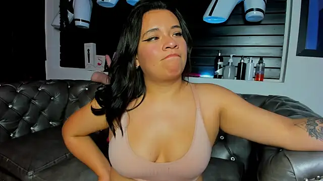 Amy hoy69 online show from 11.22.25