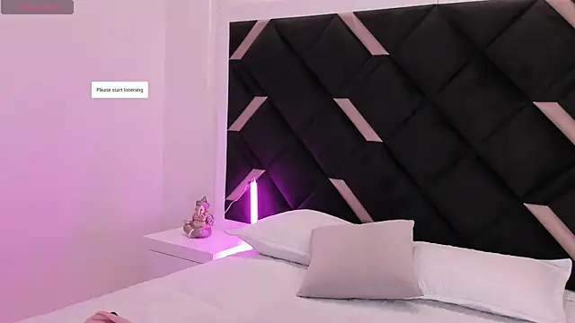 Snapshot of IsabellaGrey19 chatting on 11.01.25 IsabellaGrey19 online show from 11.01.25