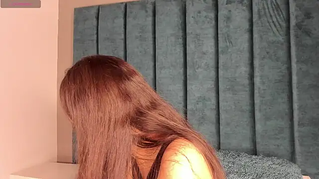 Snapshot of IsabellaGrey19 chatting on 11.09.25 IsabellaGrey19 online show from 11.09.25