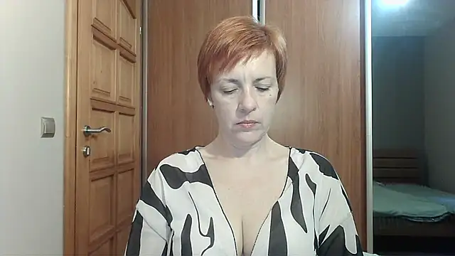 Snapshot of LoraLoraMay chatting on 05.19.26 LoraLoraMay online show from 05.19.26