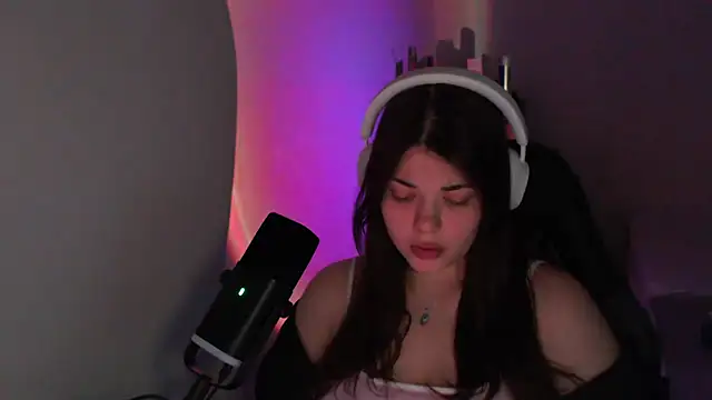 helengilmor online show from 04.04.26