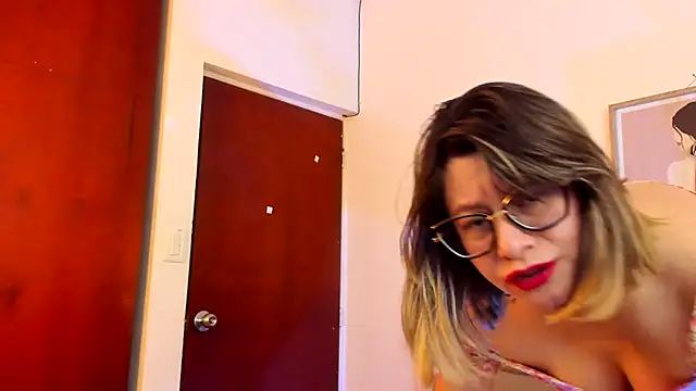 Snapshot of Chanelll_Taylorr_ chatting on 09.27.25 Chanelll Taylorr online show from 09.27.25