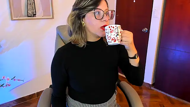 Chanelll Taylorr  online show from 11.12.25