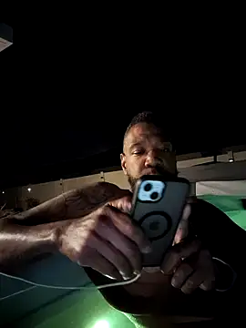 Snapshot of 3prettyboy3 chatting on 10.01.25 3prettyboy3 online show from 10.01.25