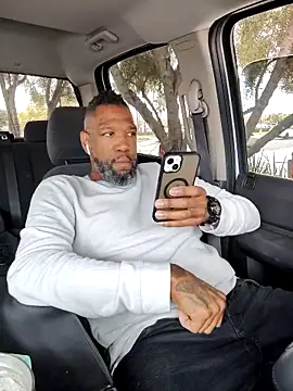 Snapshot of 3prettyboy3 chatting on 10.13.25 3prettyboy3 online show from 10.13.25