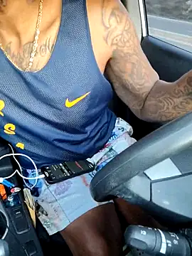 Snapshot of 3prettyboy3 chatting on 10.31.25 3prettyboy3 online show from 10.31.25