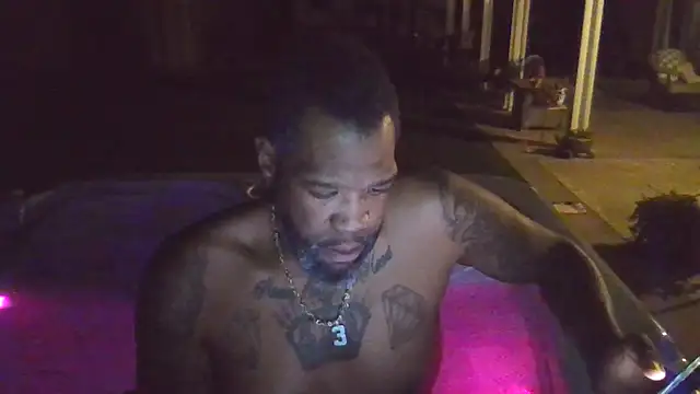 Snapshot of 3prettyboy3 chatting on 11.10.25 3prettyboy3 online show from 11.10.25