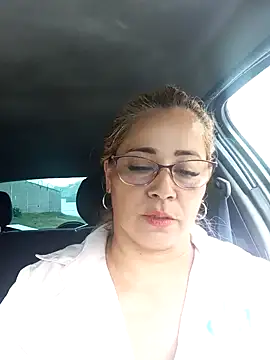 Snapshot of natally_ross21 chatting on 12.05.24 natally ross21 online show from 12.05.24