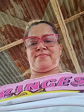 Snapshot of natally_ross21 chatting on 02.05.25 natally ross21 online show from 02.05.25