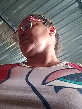 Snapshot of natally_ross21 chatting on 02.25.25 natally ross21 online show from 02.25.25