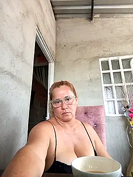 Snapshot of natally_ross21 chatting on 09.26.25 natally ross21 online show from 09.26.25