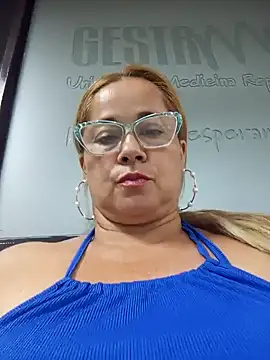 Snapshot of natally_ross21 chatting on 09.29.25 natally ross21 online show from 09.29.25