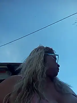 Snapshot of natally_ross21 chatting on 10.01.25 natally ross21 online show from 10.01.25