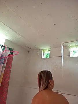 Snapshot of natally_ross21 chatting on 10.21.25 natally ross21 online show from 10.21.25