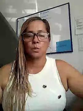 Snapshot of natally_ross21 chatting on 06.11.26 natally ross21 online show from 06.11.26