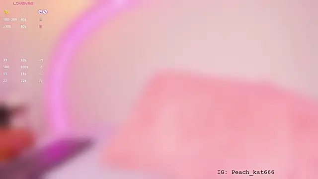 katiepeach  online show from 01.18.25