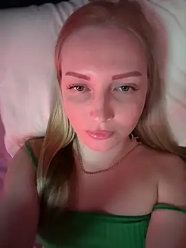 Snapshot of Aleksandrakis chatting on 04.15.26 Aleksandrakis online show from 04.15.26