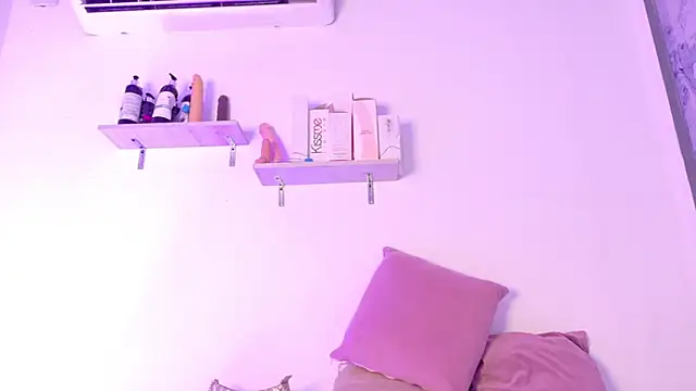 Kim Baker1 online show from 10.17.25