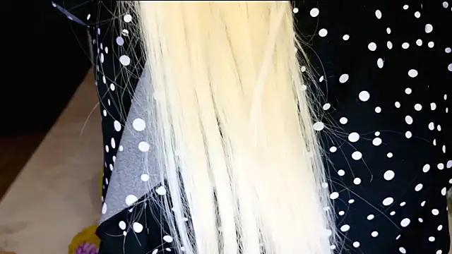 lovely-eyes online show from 03.04.26