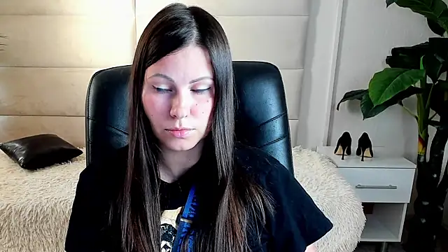 Snapshot of Dana__dom chatting on 10.24.25 Dana dom online show from 10.24.25