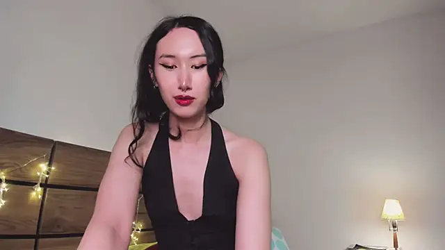 Snapshot of asian_kiya chatting on 01.10.25 asian kiya online show from 01.10.25