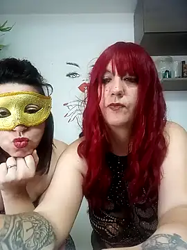 Snapshot of carolyne2023 chatting on 01.24.25 carolyne2023 online show from 01.24.25