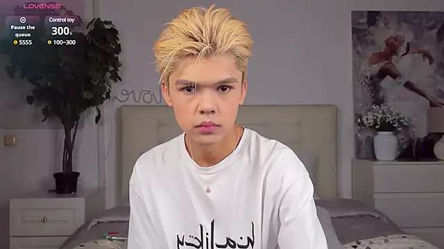 Felix Rey online show from 02.22.25