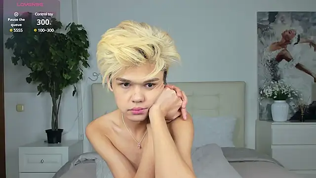 Felix Rey online show from 03.18.25