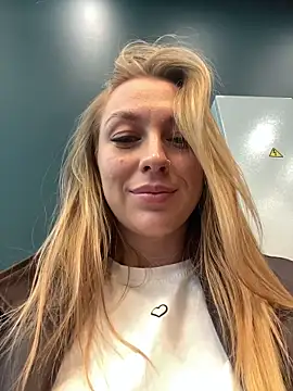 Sweet   Emily online show from 10.03.25