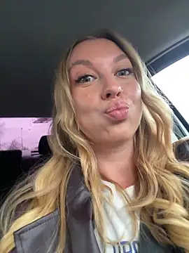 Sweet   Emily online show from 11.03.25