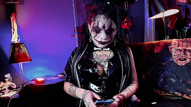 MorganaCrowley online show from 10.21.25