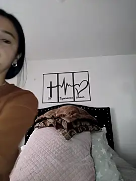 Snapshot of EimyParker_ chatting on 09.28.25 EimyParker online show from 09.28.25