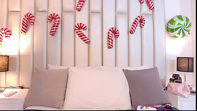 Emily robertss online show from 12.18.25