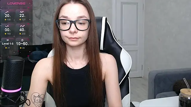 Snapshot of Amarieni chatting on 02.09.25 Amarieni online show from 02.09.25