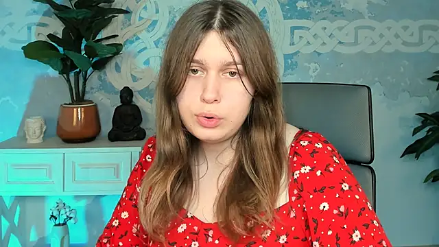 Snapshot of FioraMarmoris chatting on 10.15.25 FioraMarmoris online show from 10.15.25